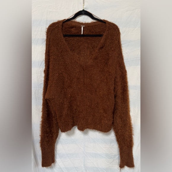 Free People Icing V-Neck Sweater in Brown Mocha-Java - Size Medium - Picture 6 of 12